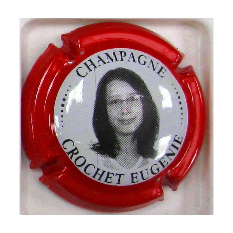 CROCHET ET FILLES N°04 CONTOUR ROUGE